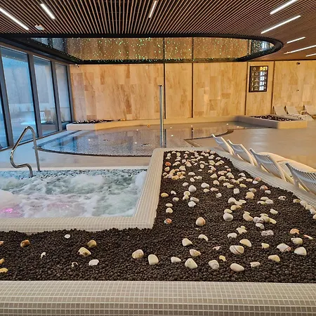 Waves - Visitopl Apartament *